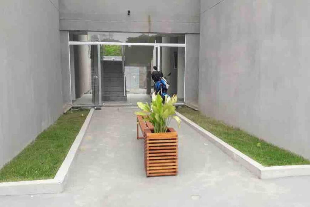 Ap Terreo Prox A Praia, Com Churrasqueira Na Sacada, Ar Condicionado Apartment *